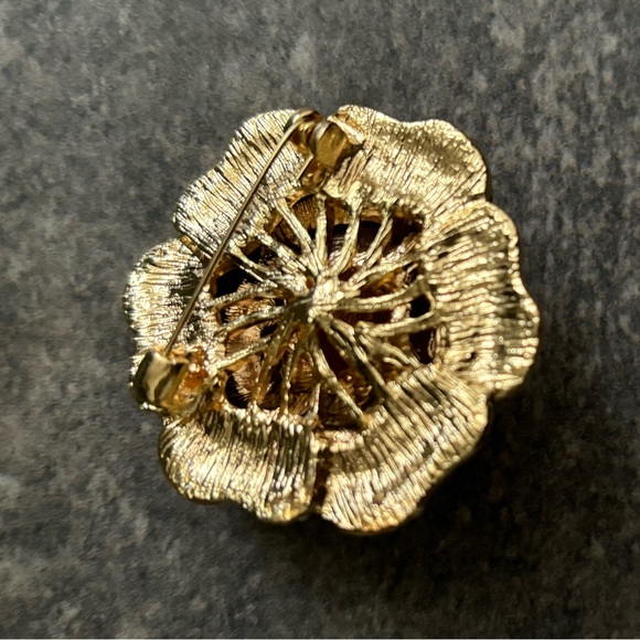 New Pink Camelia Flower Brooch Pin with Pearl Trim | Classic Floral Jewelry - Picture 3 of 3